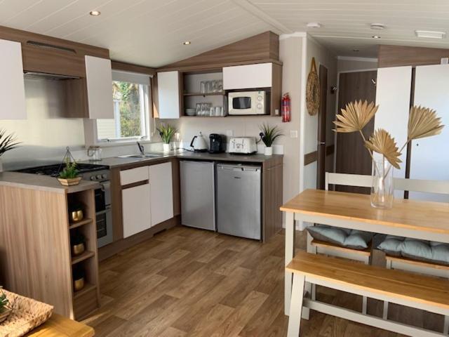 Cosy, Coastal Themed Holiday Home, Rockley Park, Poole, Dorset Extérieur photo