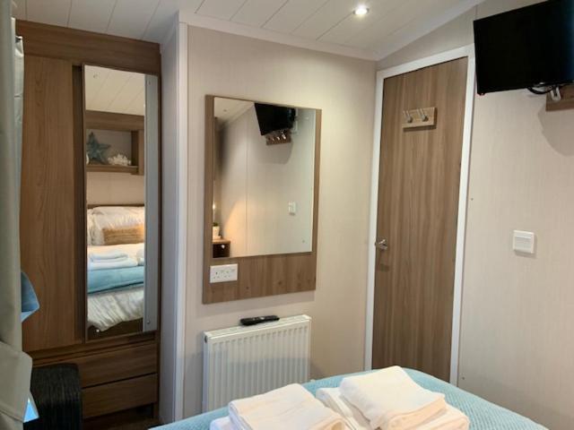 Cosy, Coastal Themed Holiday Home, Rockley Park, Poole, Dorset Extérieur photo