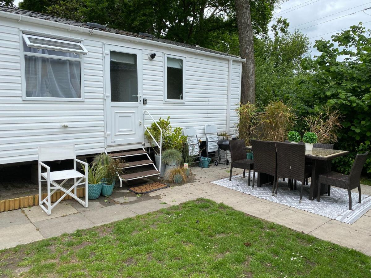 Cosy, Coastal Themed Holiday Home, Rockley Park, Poole, Dorset Extérieur photo